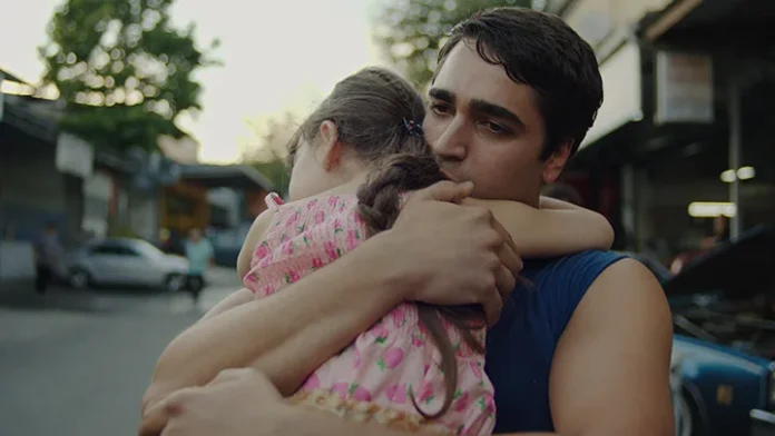 Metruk Adam Metruk Adam filminden bir kare.