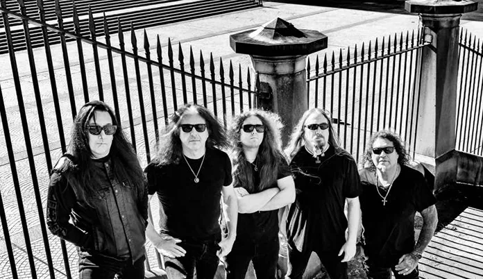 Testament üyelerinin yer aldığı görsel.