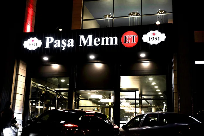 1951 Paşa Memmet restoran gece görünümü giriş kapısı Ankara Beştepe