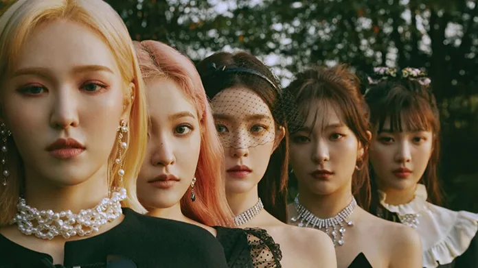 Red Velvet grup üyelerinin yer aldığı fotoğraf