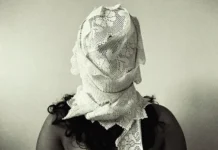 Bir Adım Var Vakfı desteklediği sanatçılarla BASE’te Sevinç Orman'ın, Kutsal Susturma adlı eseri