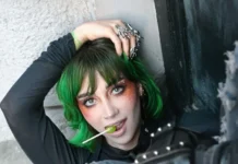 Venüs’ten yeni single: “Barlarda Öpersin Birini” Venüs - Barlarda Öpersin Birini single kapak