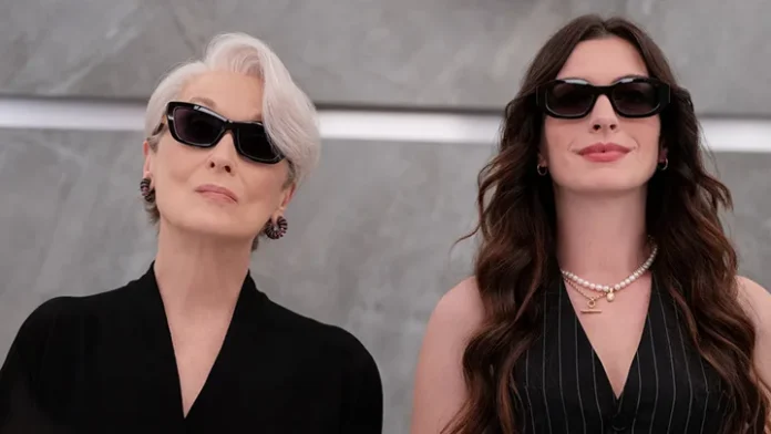 Meryl Streep ve Anne Hathaway'in The Devil Wears Prada 2 filminden bir kare.