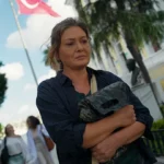 Ay Yapım’ın yeni dizisi: “Ömür Usta” Nurgül Yeşilçay'ın başrolde oynadığı Ömür Usta dizisinden bir sahne.
